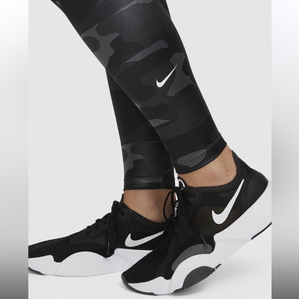 Nike Dri-fit shimmer gray and black Camo Print Leggings - Picture 3 of 8